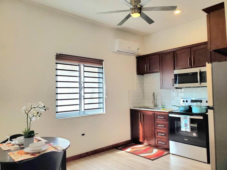 'The Solace' New Luxury Modern 1Bed 1Bath Apt. Portmore Dış mekan fotoğraf